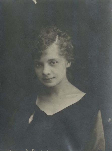 Файл:Альбрехт Зинаида Михайловна.jpg