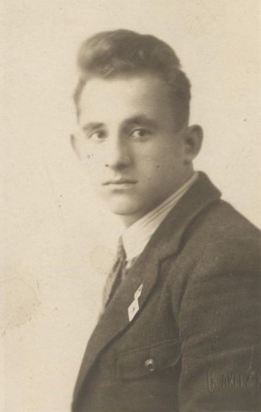 Файл:Учащийся Частной русской гимназии общества «Русская школа в Эстонии» Богданов Григорий Николаевич.jpg