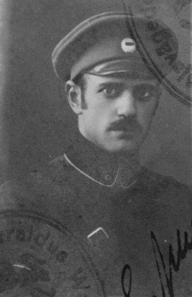 Файл:Прапорщик Мюллер Эгингард Оскарович.jpg