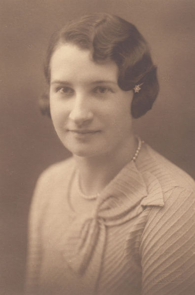 Файл:Ярв Мария Александровна. Таллинн, 25.05.1927.jpg