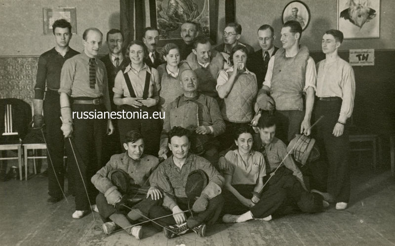 Файл:Фехтовальный отдел общества «Витязь», 1935.jpg