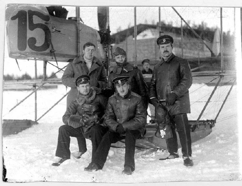 Файл:Туржанский П.А. сидит в центре.jpg