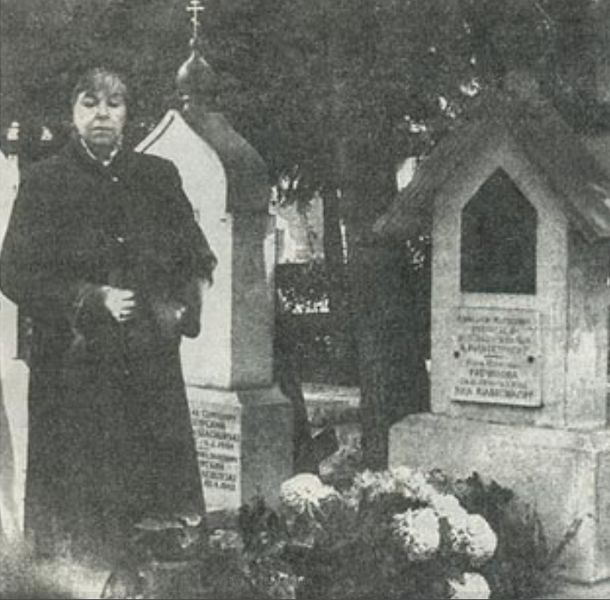 Файл:Могила поручика Рябчикова.jpeg