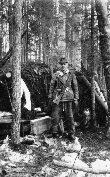 Файл:Лейтенант Сергей Полонский, март 1944.jpg